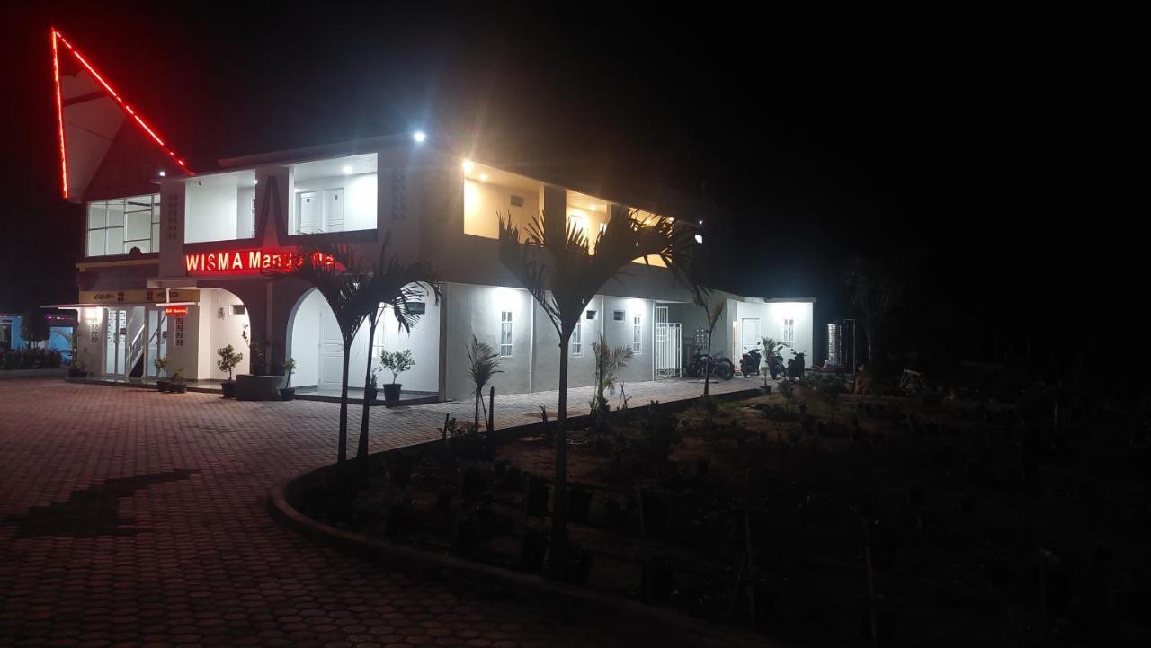 Hotel Wisma Mangurna Dolok Sanggul 外观 照片