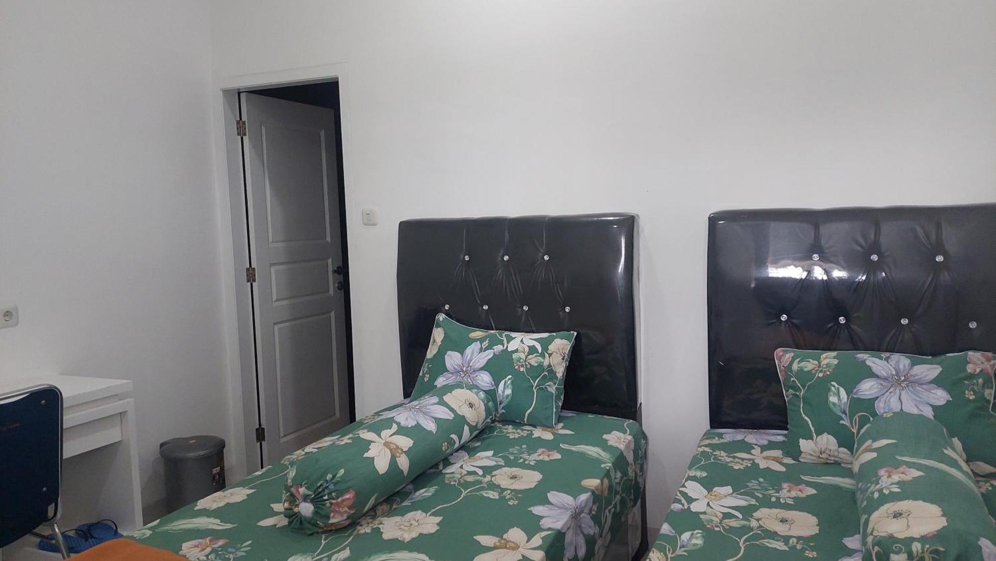 Hotel Wisma Mangurna Dolok Sanggul 外观 照片